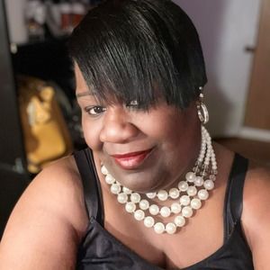 Meet your Posher, Pamela